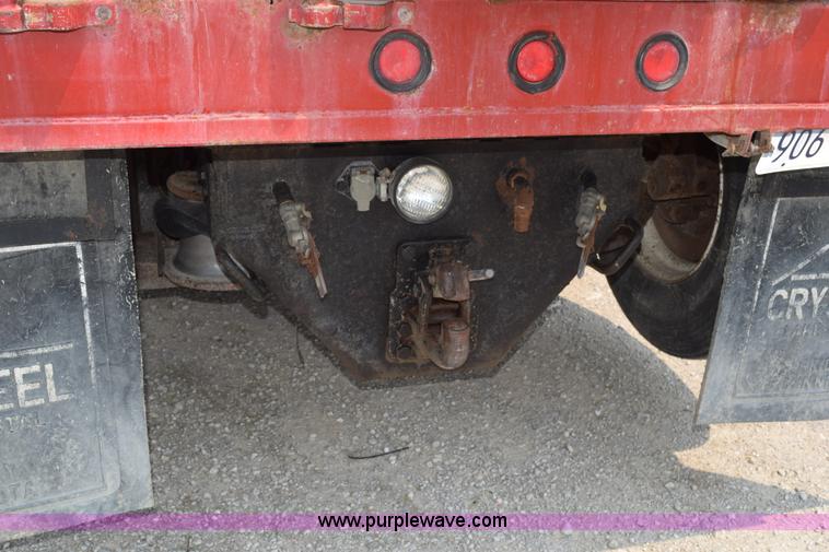 image for item K6098 1990 International 4900 grain truck