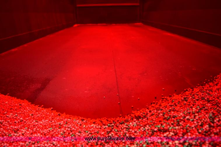 image for item K6098 1990 International 4900 grain truck