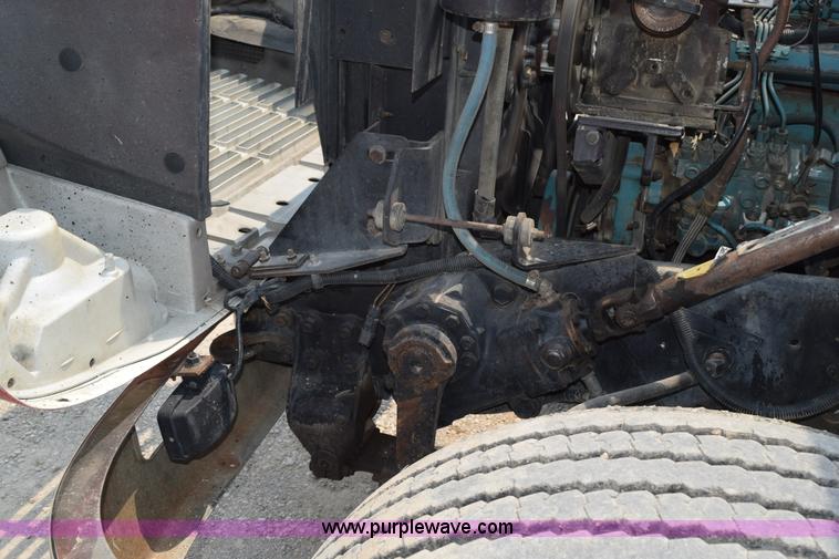 image for item K6098 1990 International 4900 grain truck