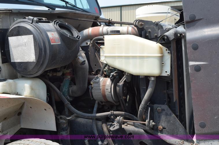 image for item K6098 1990 International 4900 grain truck