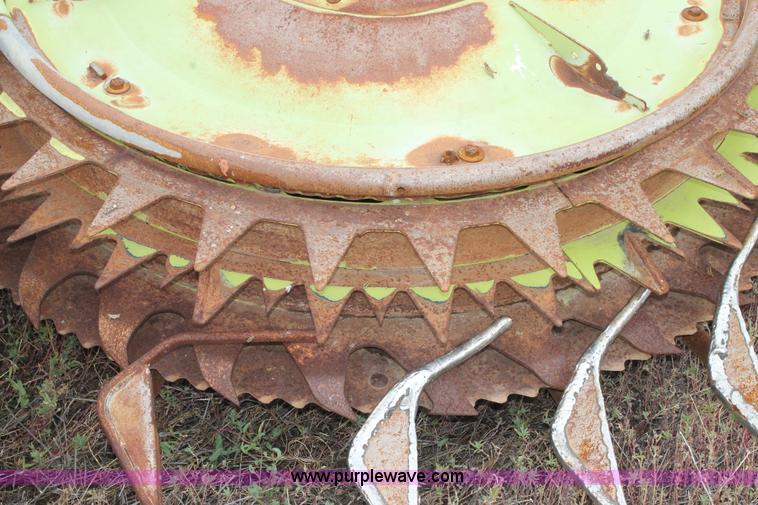 image for item L4318 2008 Claas Orbis 750 row crop head