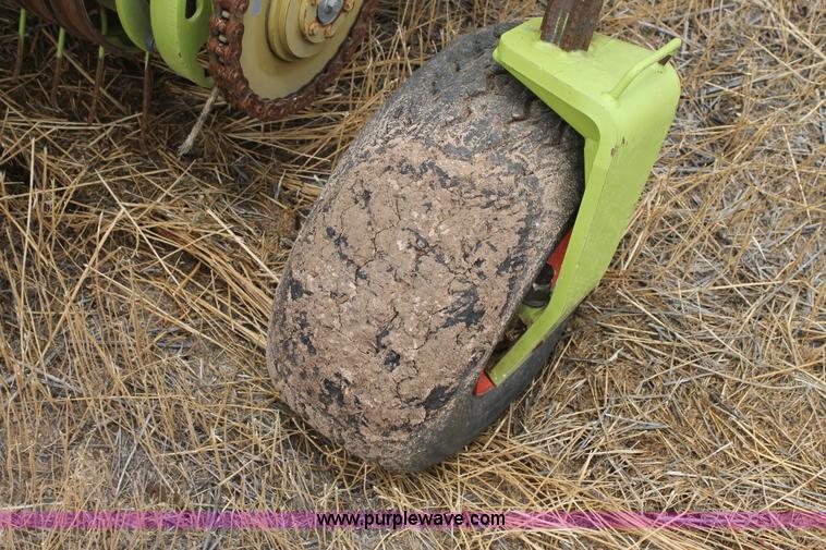 image for item L4322 2011 Claas 380 pickup head