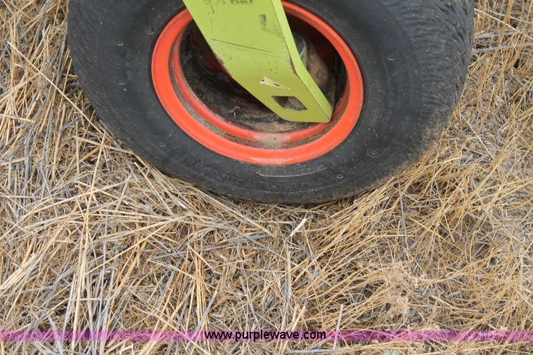 image for item L4322 2011 Claas 380 pickup head