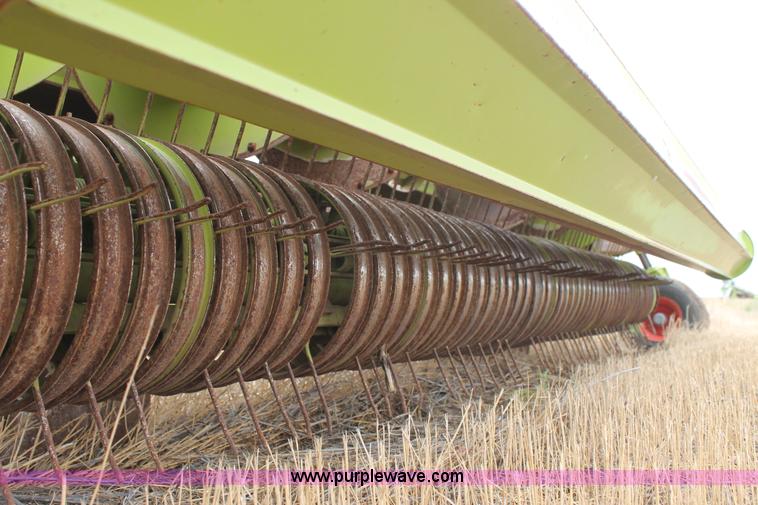 image for item L4322 2011 Claas 380 pickup head