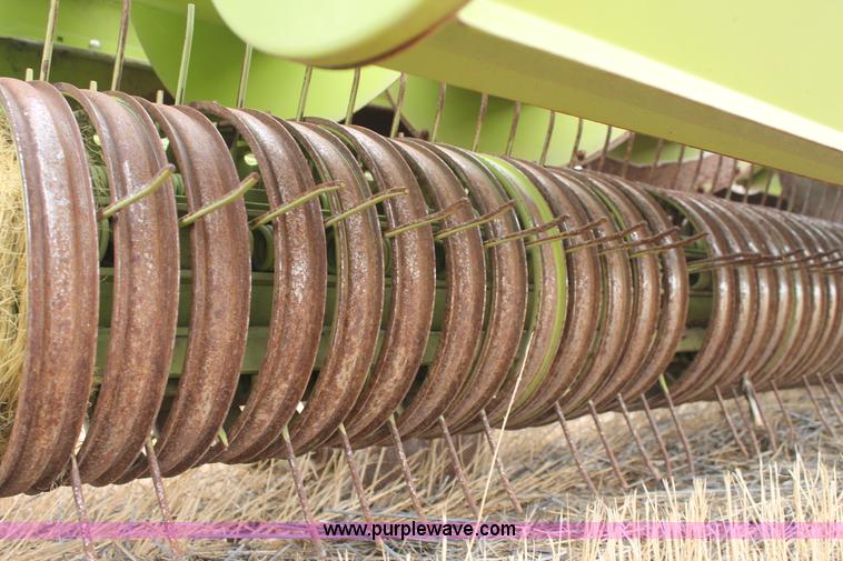 image for item L4322 2011 Claas 380 pickup head