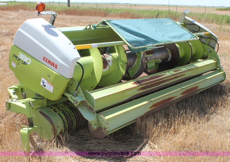 image for item L4332 2009 Claas 380 pickup head