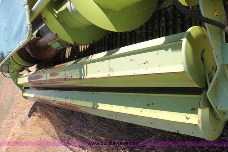 image for item L4332 2009 Claas 380 pickup head