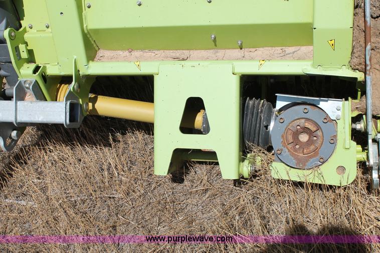 image for item L4332 2009 Claas 380 pickup head
