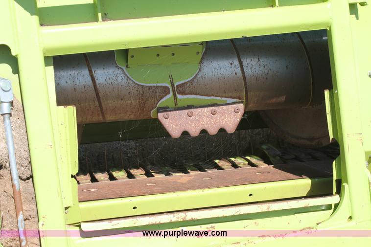 image for item L4332 2009 Claas 380 pickup head