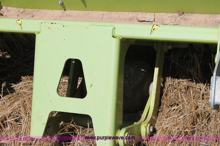 image for item L4332 2009 Claas 380 pickup head