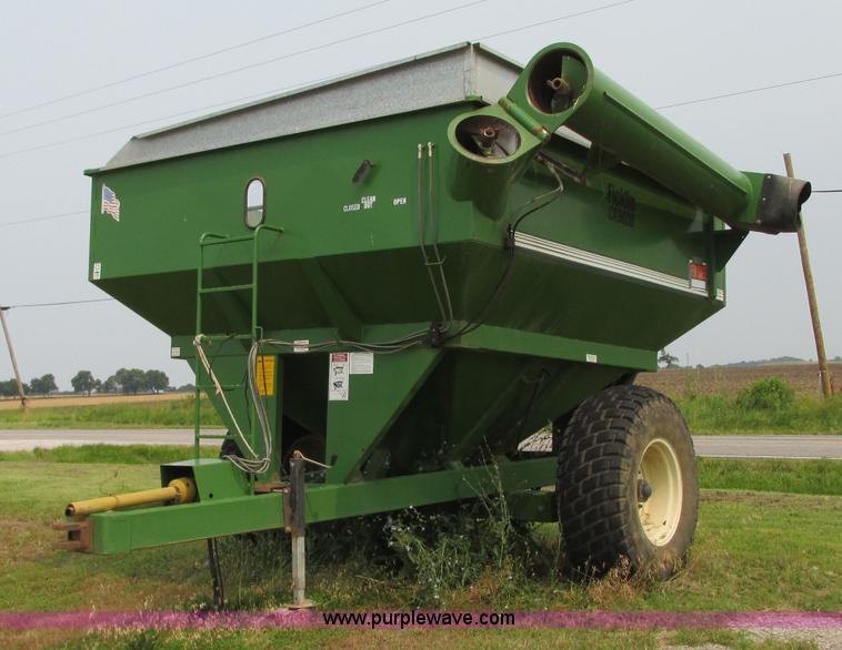 image for item R9325 Ficklin CA9600 grain cart