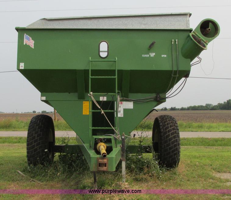 image for item R9325 Ficklin CA9600 grain cart