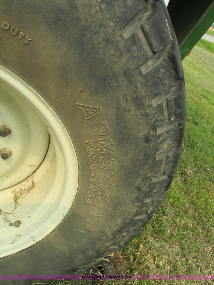 image for item R9325 Ficklin CA9600 grain cart