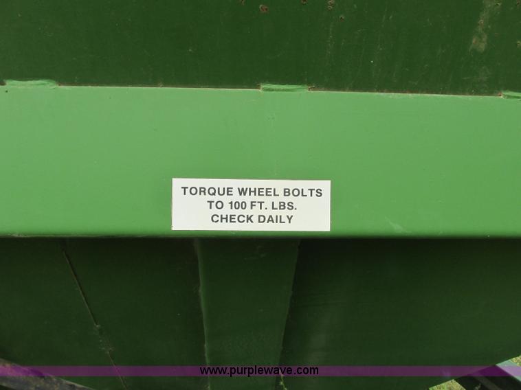 image for item R9325 Ficklin CA9600 grain cart