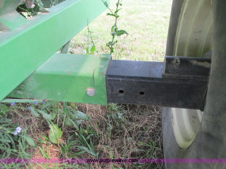 image for item R9325 Ficklin CA9600 grain cart