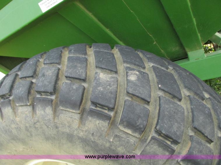 image for item R9325 Ficklin CA9600 grain cart