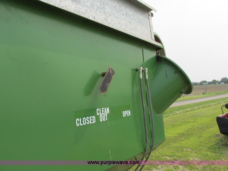 image for item R9325 Ficklin CA9600 grain cart