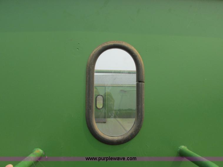 image for item R9325 Ficklin CA9600 grain cart