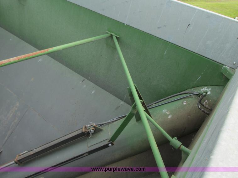 image for item R9325 Ficklin CA9600 grain cart