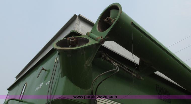 image for item R9325 Ficklin CA9600 grain cart