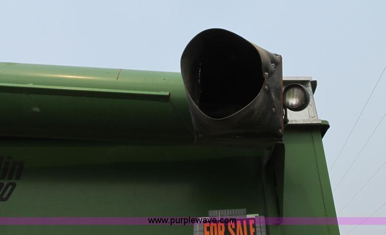 image for item R9325 Ficklin CA9600 grain cart