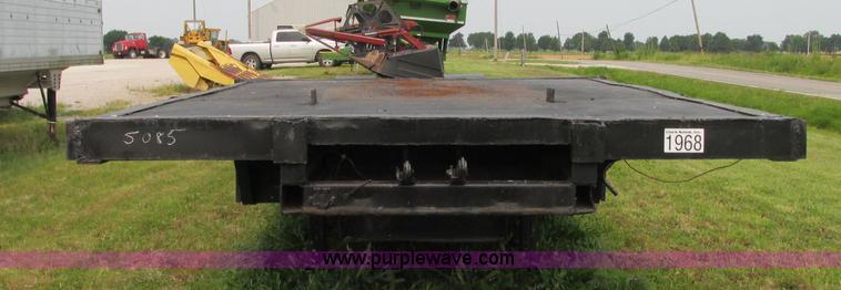 image for item R9326 1988 ASI drop deck trailer