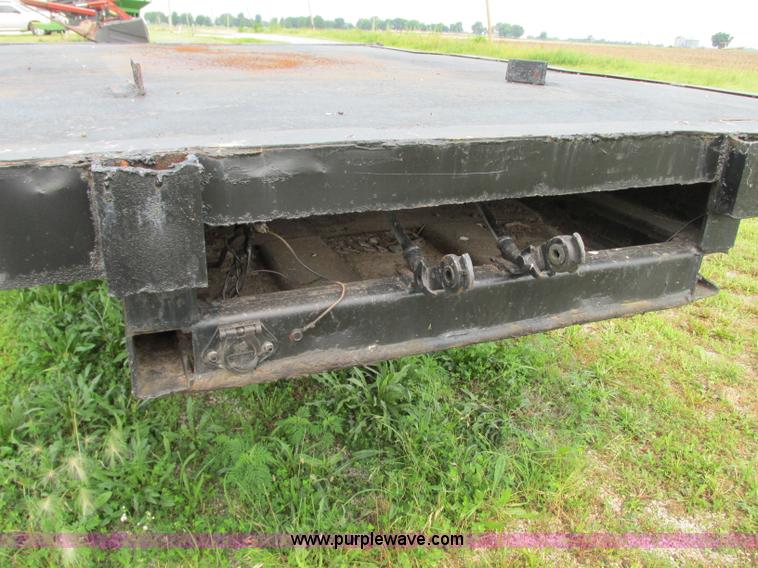 image for item R9326 1988 ASI drop deck trailer
