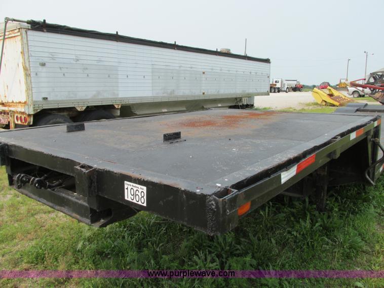 image for item R9326 1988 ASI drop deck trailer