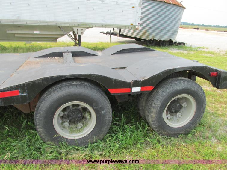image for item R9326 1988 ASI drop deck trailer