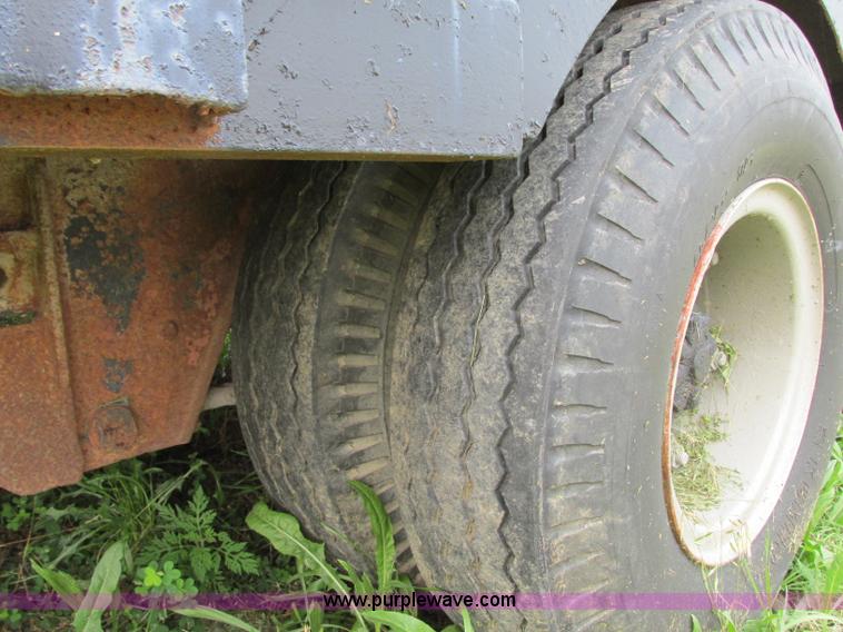 image for item R9326 1988 ASI drop deck trailer