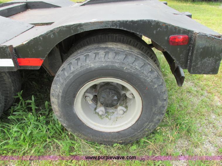 image for item R9326 1988 ASI drop deck trailer
