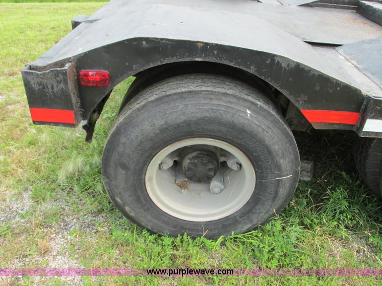 image for item R9326 1988 ASI drop deck trailer