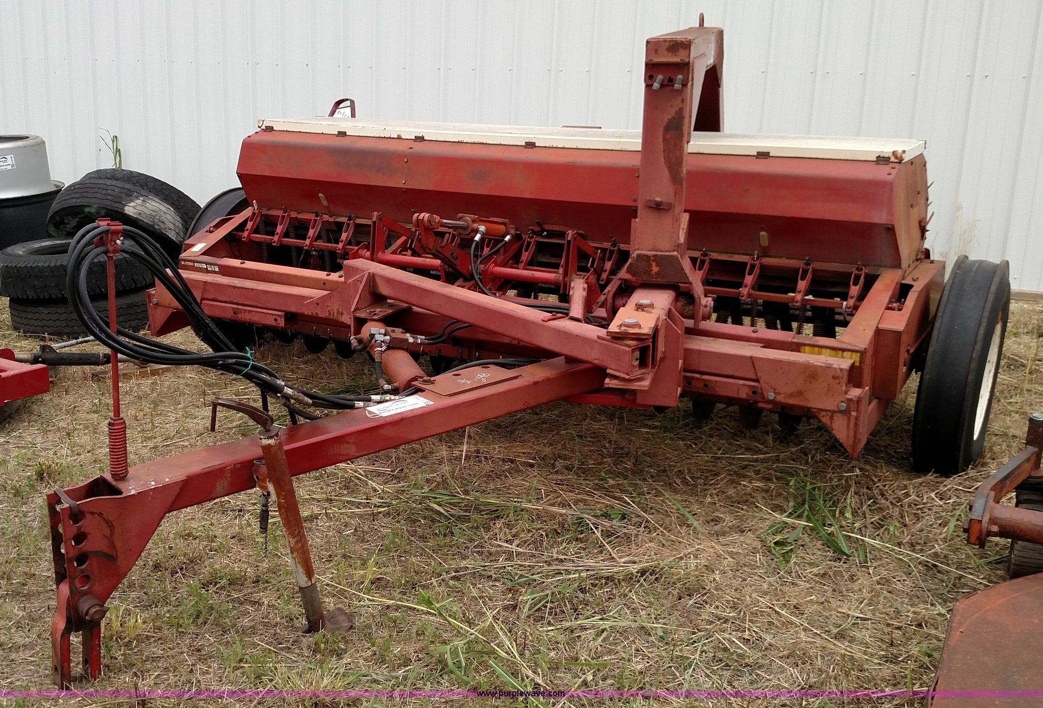 International 510 grain drill in Udall, KS Item F7953 sold Purple Wave