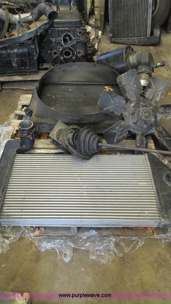 image for item AY9850 Cummins 5.9L L6 turbo diesel engine