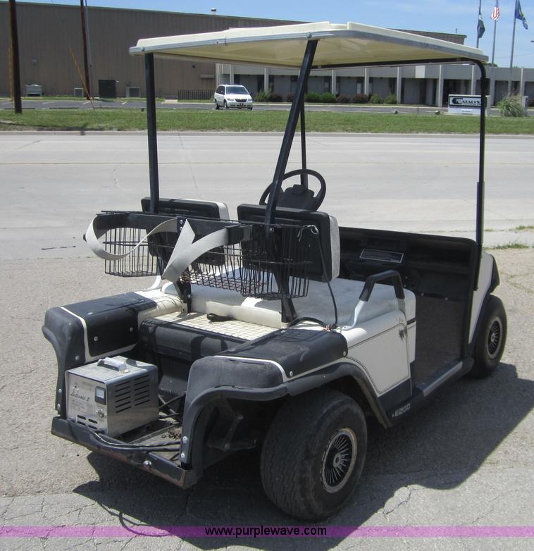 image for item AZ9118 Ez-go 8010 electric golf cart