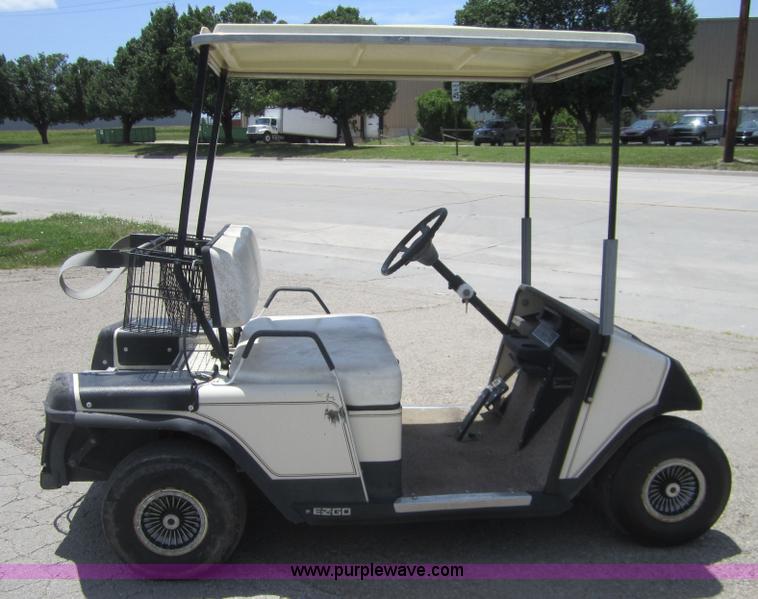 image for item AZ9118 Ez-go 8010 electric golf cart