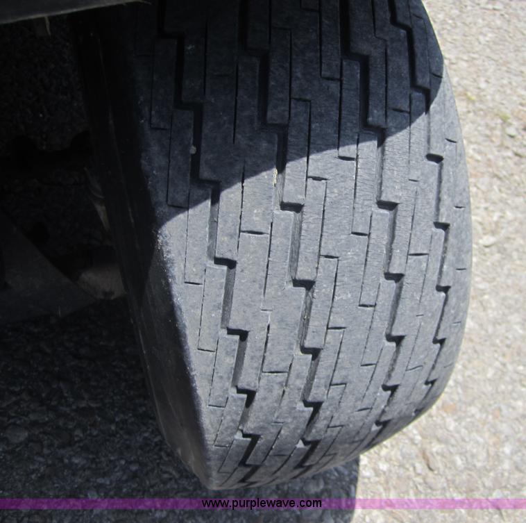 image for item AZ9118 Ez-go 8010 electric golf cart