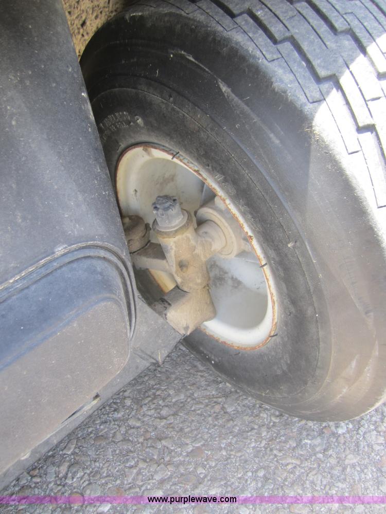 image for item AZ9118 Ez-go 8010 electric golf cart