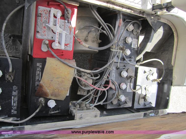 image for item AZ9118 Ez-go 8010 electric golf cart