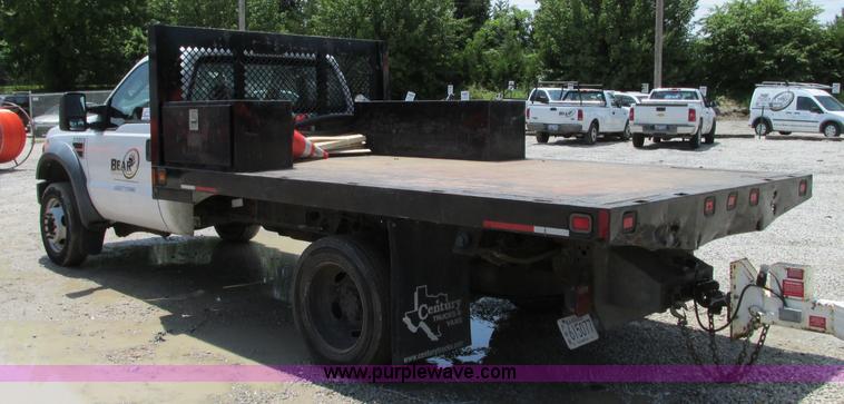image for item B2988 2008 Ford F550 Super Duty flatbed truck