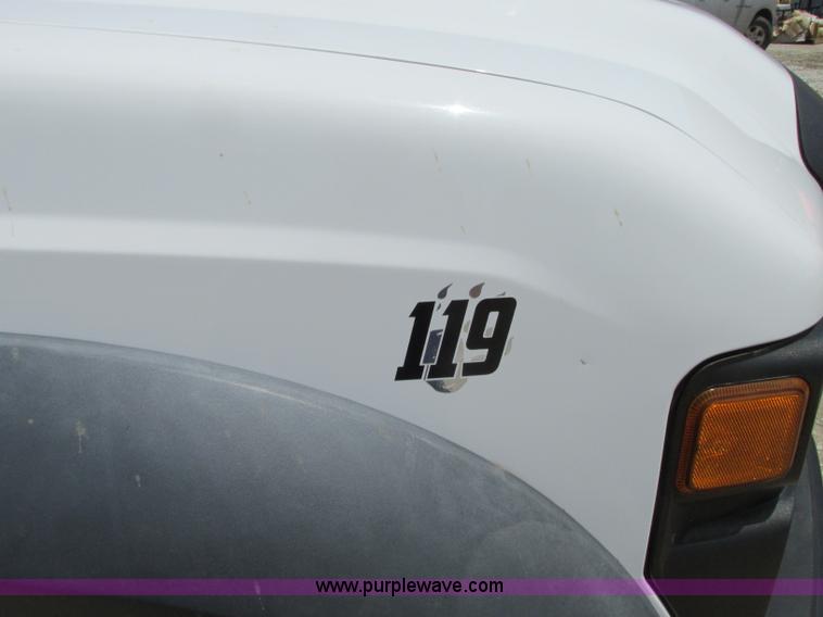 image for item B2988 2008 Ford F550 Super Duty flatbed truck