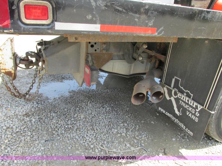 image for item B2988 2008 Ford F550 Super Duty flatbed truck