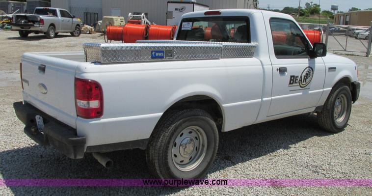 image for item B2989 2006 Ford Ranger XL pickup truck