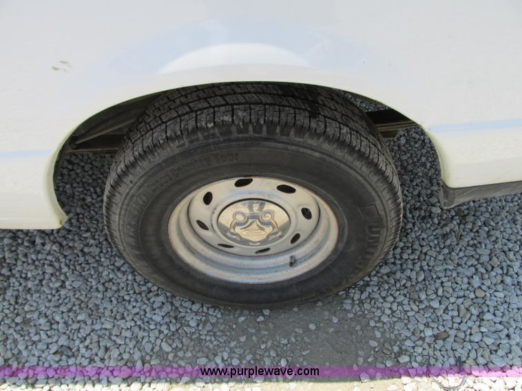 image for item B2989 2006 Ford Ranger XL pickup truck