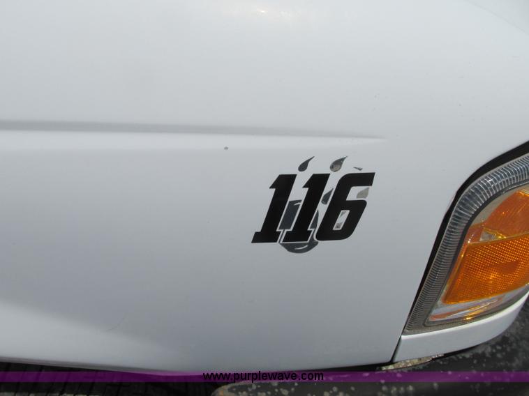 image for item B2989 2006 Ford Ranger XL pickup truck