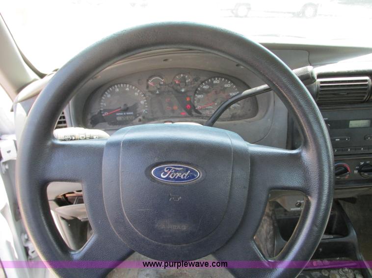 image for item B2989 2006 Ford Ranger XL pickup truck