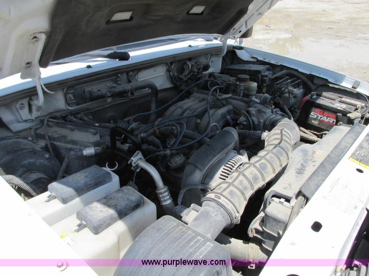 image for item B2989 2006 Ford Ranger XL pickup truck