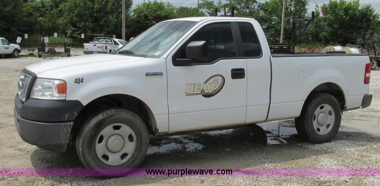 image for item B2990 2007 Ford F150 XL pickup truck