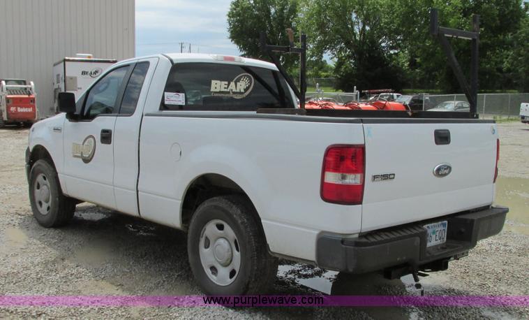 image for item B2990 2007 Ford F150 XL pickup truck