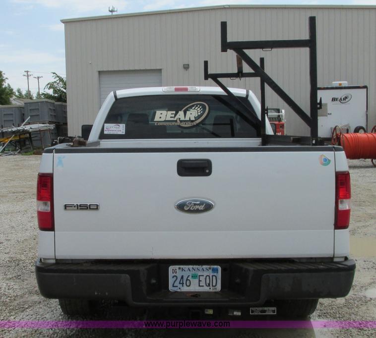 image for item B2990 2007 Ford F150 XL pickup truck